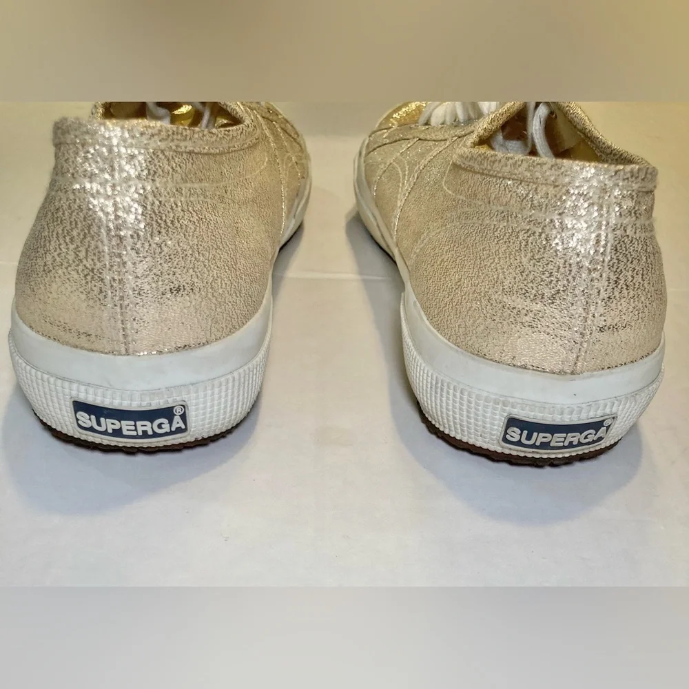 Superga 🟣 2750 Size 9 Gold Metallic Sneakers